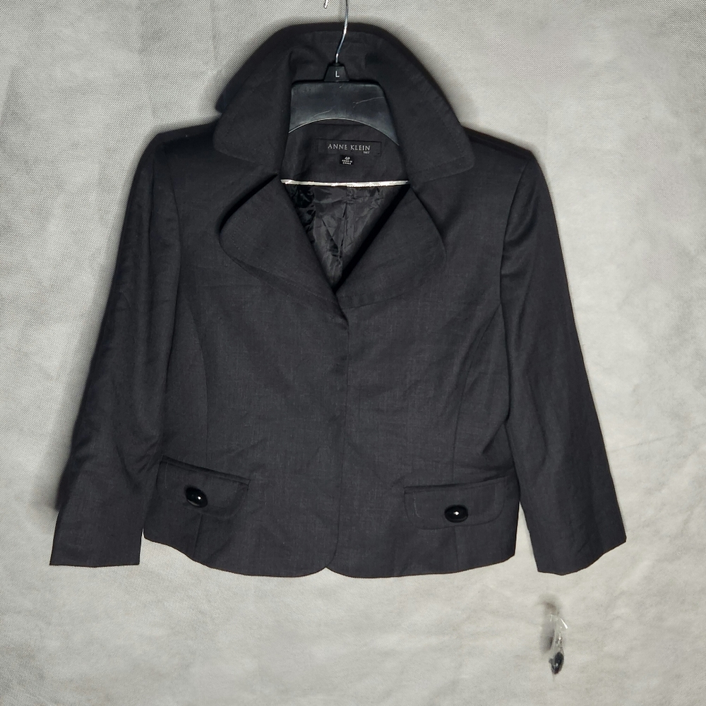 ANNE KLEIN SUIT Petite Black Jacket A Sophisticated Wool/Polyester Blend